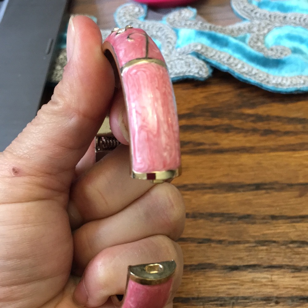 Pink bracelet - Picture 2 of 4